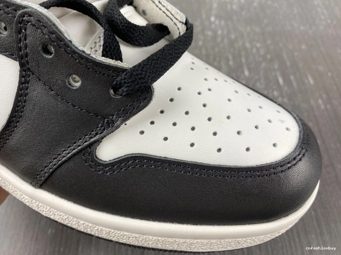 BQ4422-001 (2023) Retro 85 Black White Jordan 1 High 0802